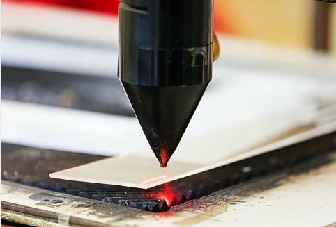 Fiber Laser Engraver vs Fiber Laser Cutting Machine: Marking, Cutting & Power Differences
