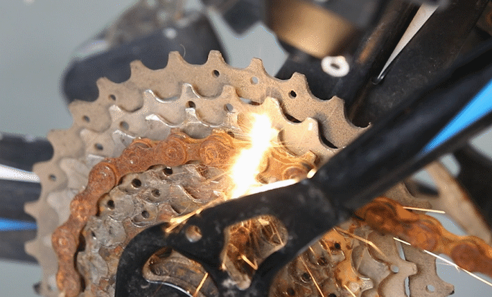 Handheld laser cleaning used for industrial metal surface preparation